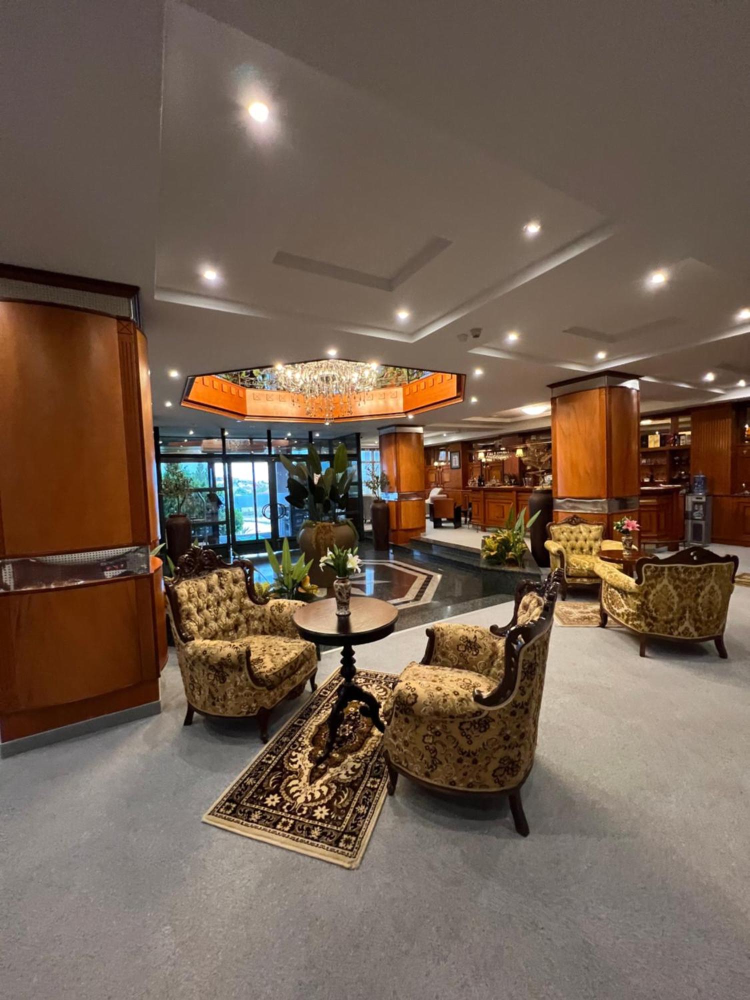 Hotel Princi I Arberit Приштина Екстер'єр фото
