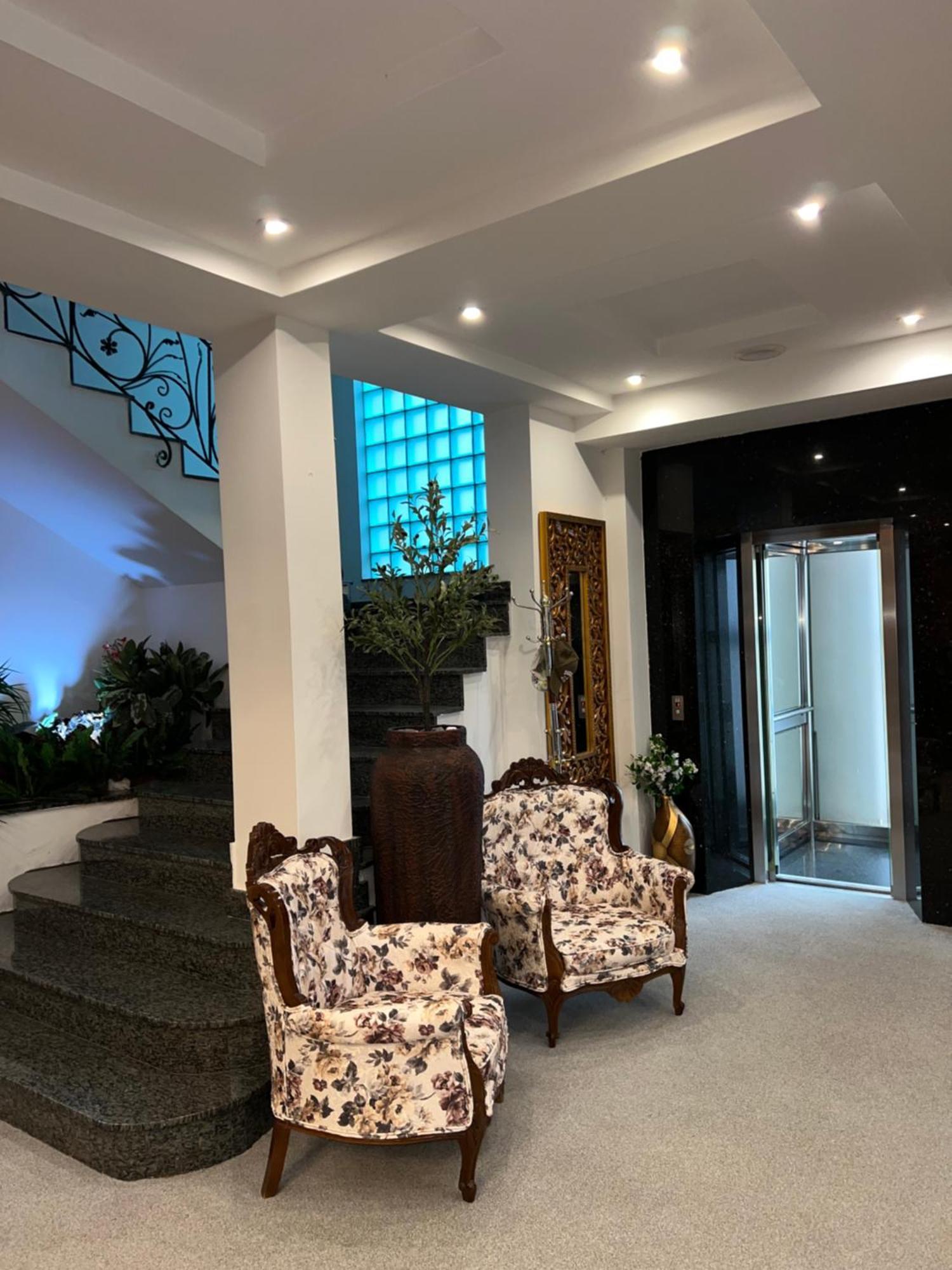 Hotel Princi I Arberit Приштина Екстер'єр фото